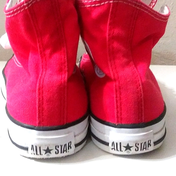 Youth CHUCK TAYLOR CONVERSE HIGH TOPS SIZE 3 NWOT - Picture 5 of 9